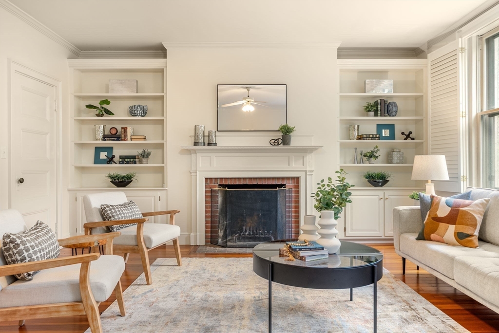 7 Regent Circle, Unit 3 Brookline, MA 02445 - Photo 4 of 22