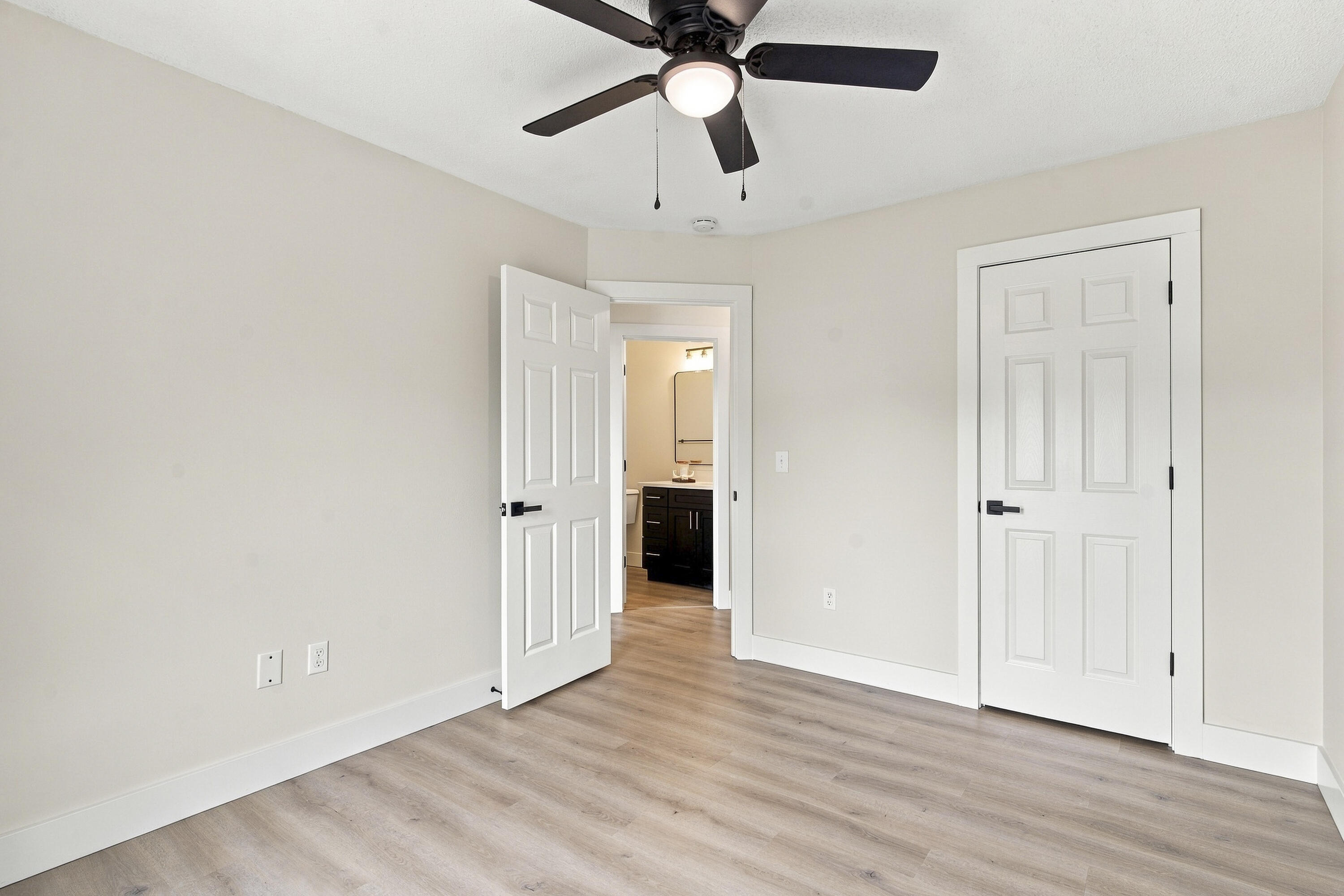 3906 West Kay Pointe Boulevard Springfield, MO 65802 - Photo 17 of 35 3906 W Kay Piont-16