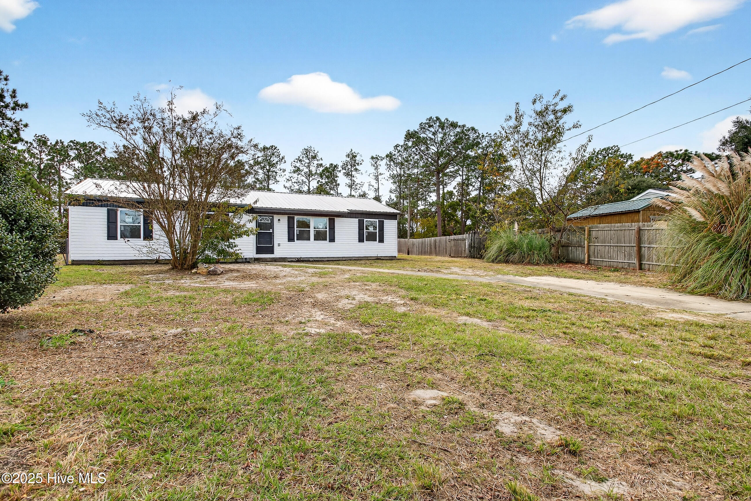 149 Ash Court Hubert, NC 28539 - Photo 3 of 37 03