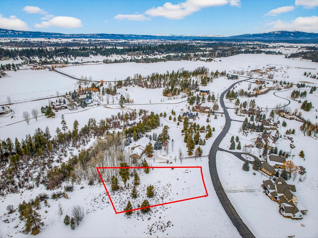 241 West Jug Road, Unit 30 McCall, ID 83638 - Photo 5 of 18