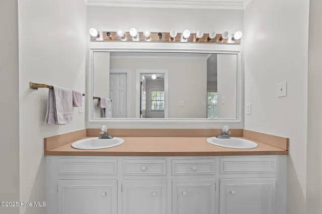 $275,000 | 825 Westminster Lane, Kinston, NC 28501