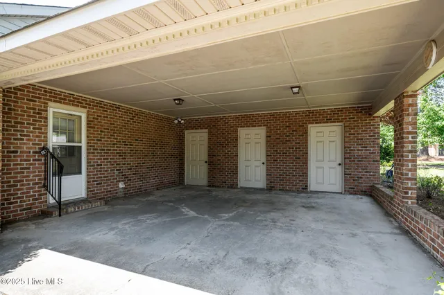 $275,000 | 825 Westminster Lane, Kinston, NC 28501