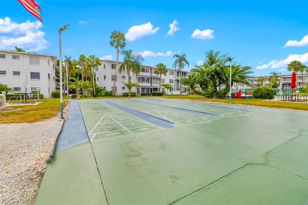 $70,000 | 2053 Canal Drive, Unit L3, Bradenton, FL 34207