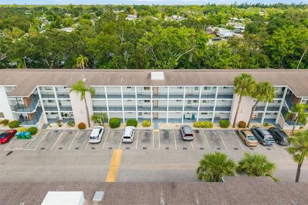 $70,000 | 2053 Canal Drive, Unit L3, Bradenton, FL 34207