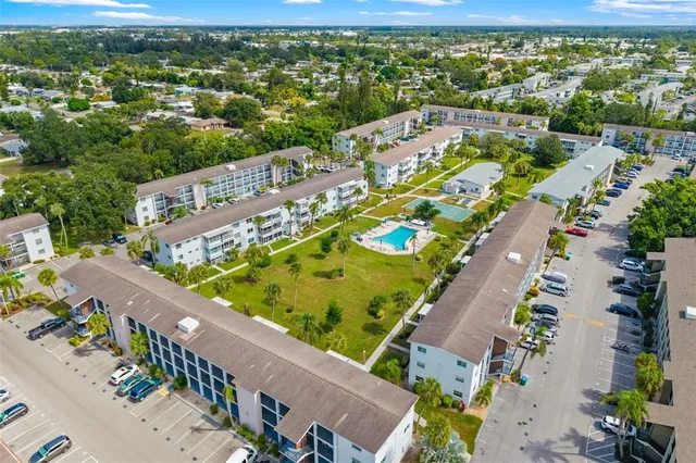 $92,000 | 2053 Canal Drive, Unit L3, Bradenton, FL 34207