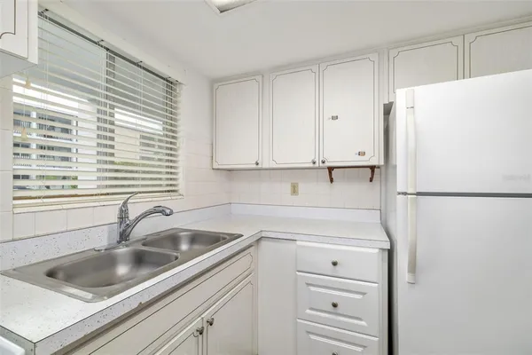 $70,000 | 2053 Canal Drive, Unit L3, Bradenton, FL 34207