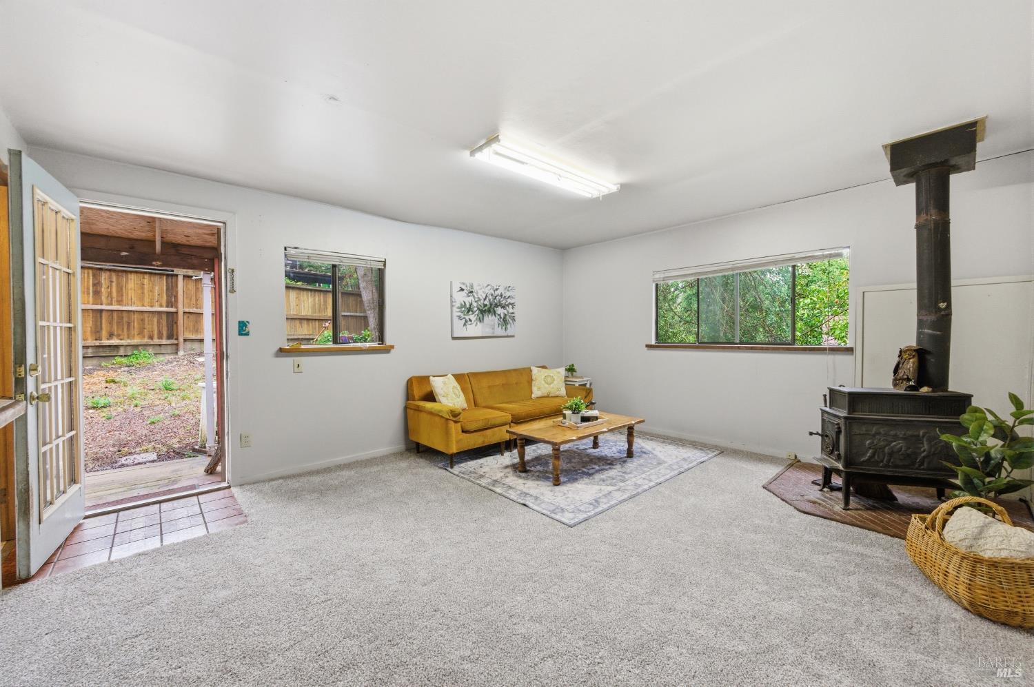 9489 Rio Vista Road Forestville, CA 95436 - Photo 12 of 32 Gallery Image 12
