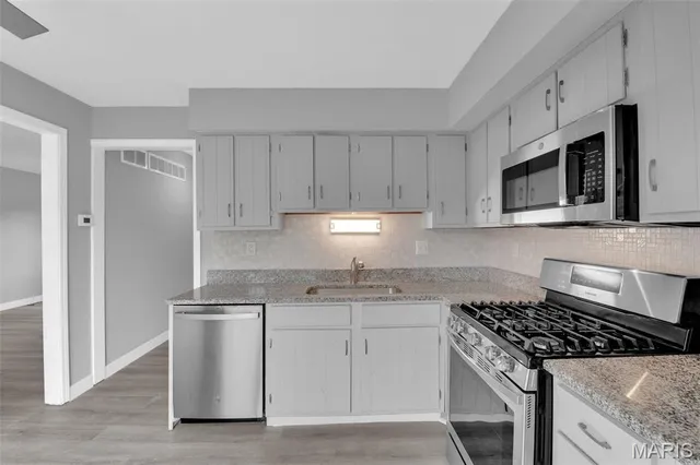 $2,100 | 13351 Hiddencrest Lane, Ballwin, MO 63021