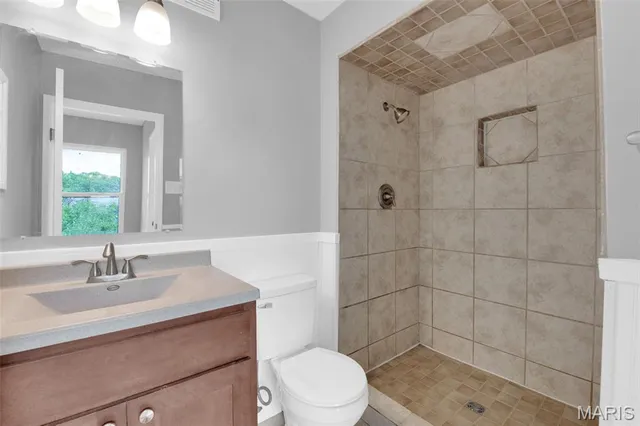 $2,100 | 13351 Hiddencrest Lane, Ballwin, MO 63021