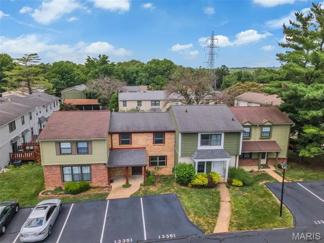 $2,100 | 13351 Hiddencrest Lane, Ballwin, MO 63021