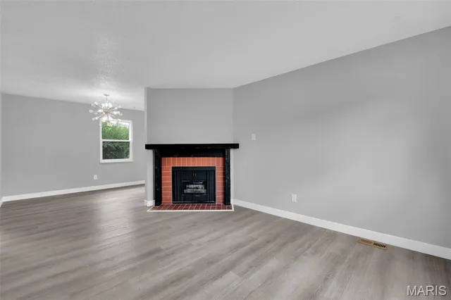 $2,100 | 13351 Hiddencrest Lane, Ballwin, MO 63021