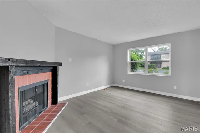 $2,100 | 13351 Hiddencrest Lane, Ballwin, MO 63021