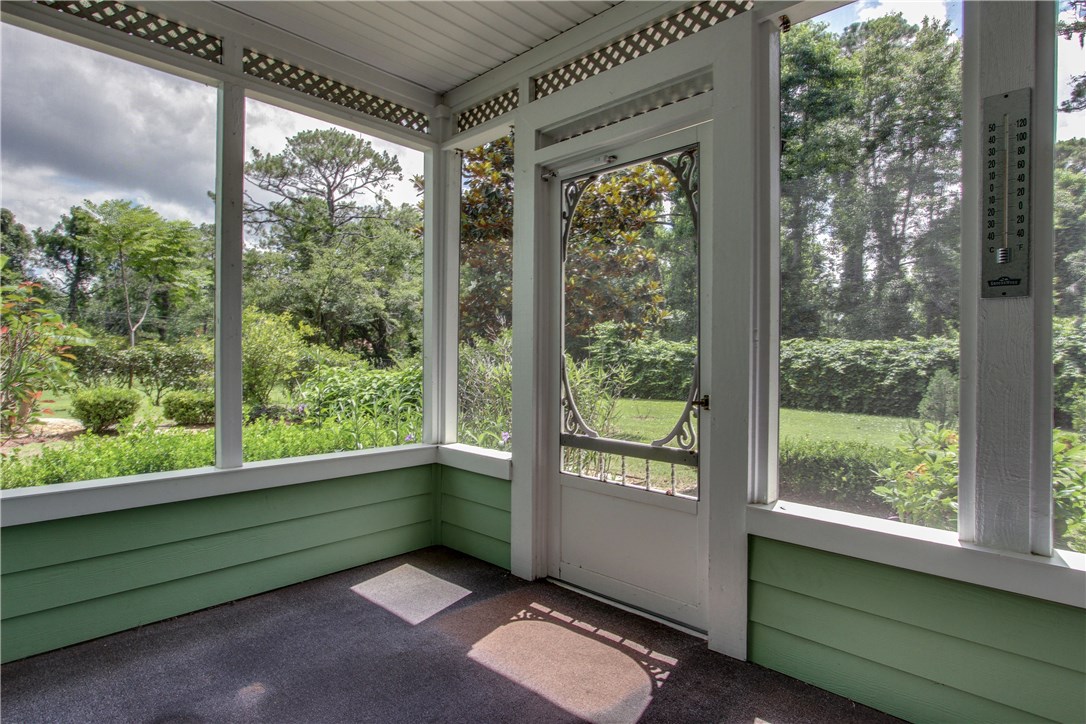 2965 Pinedale Road Fernandina Beach, FL 32034 - Photo 27 of 35 a view of outdoor room and window