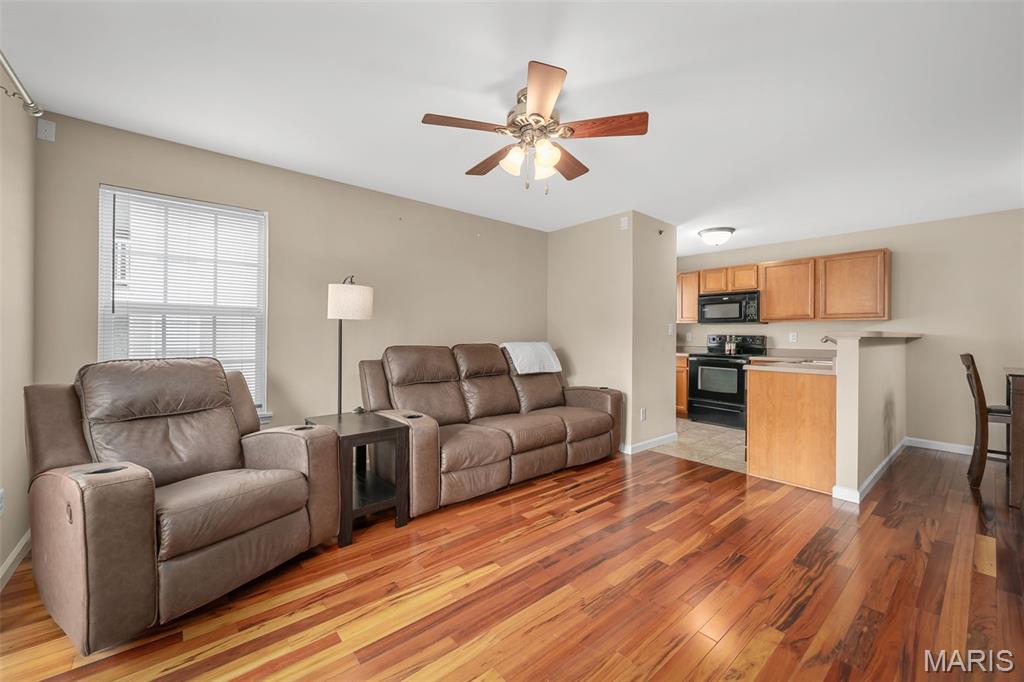 9202 Spring Creek Lane O'Fallon, MO 63368 - Photo 4 of 32