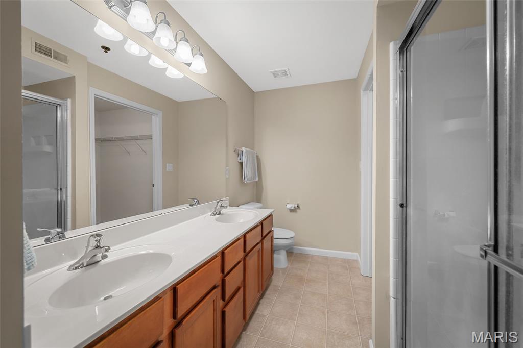 9202 Spring Creek Lane O'Fallon, MO 63368 - Photo 7 of 32