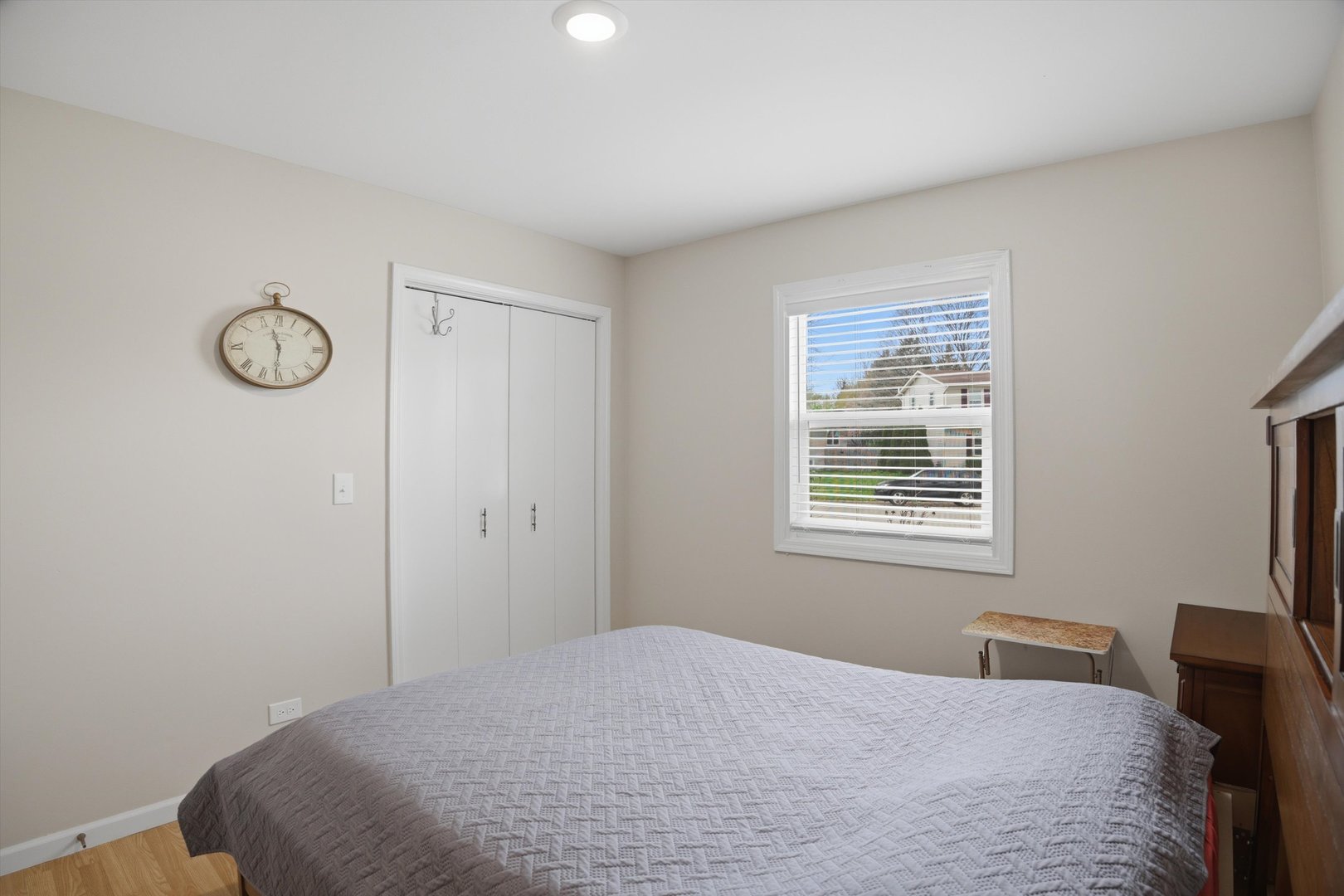 25 Devonshire Circle Elgin, IL 60123 - Photo 15 of 31 a bedroom with a bed and a window