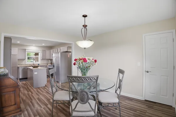 $399,900 | 25 Devonshire Circle, Elgin, IL 60123