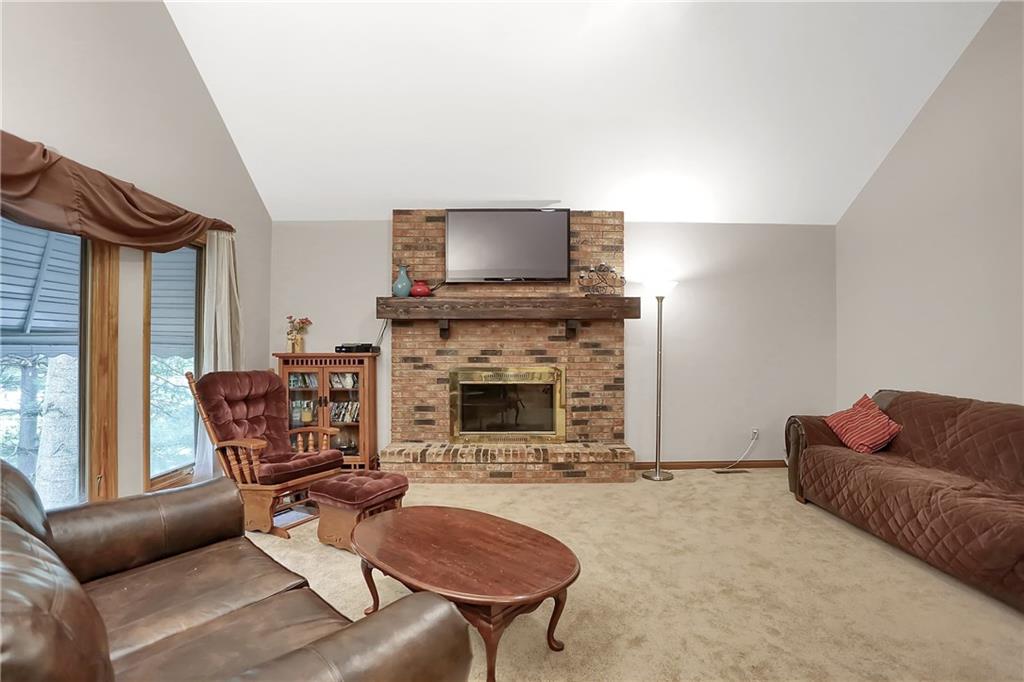 202 North Bluff Road Greenwood, IN 46142 - Photo 4 of 47 Gallery Image 4