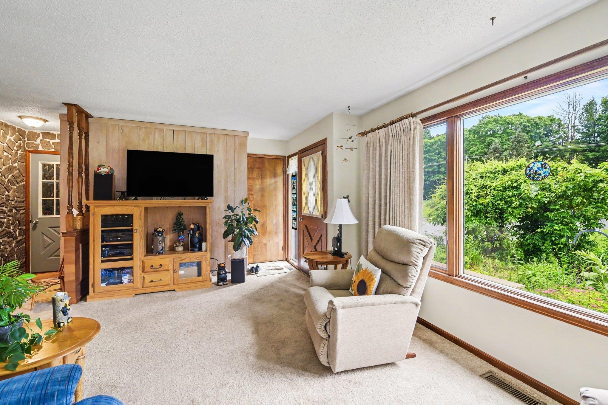 3091 Lake Ann Road Interlochen, MI 49643 - Photo 12 of 19 1947551-ac309a7c-7bcc-4a75-9281-fa4d30b34556.JPG