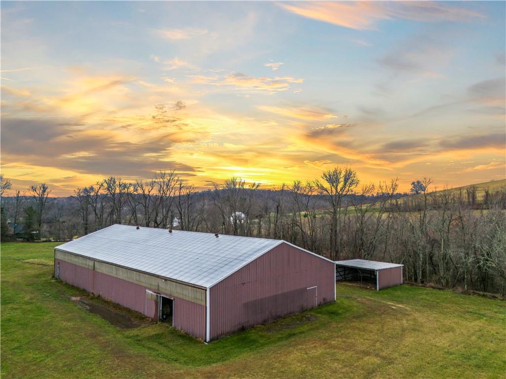 420 Vaneal Road Washington, PA 15301 - Photo 32 of 42 a view of a terrace with a garden and wooden fence