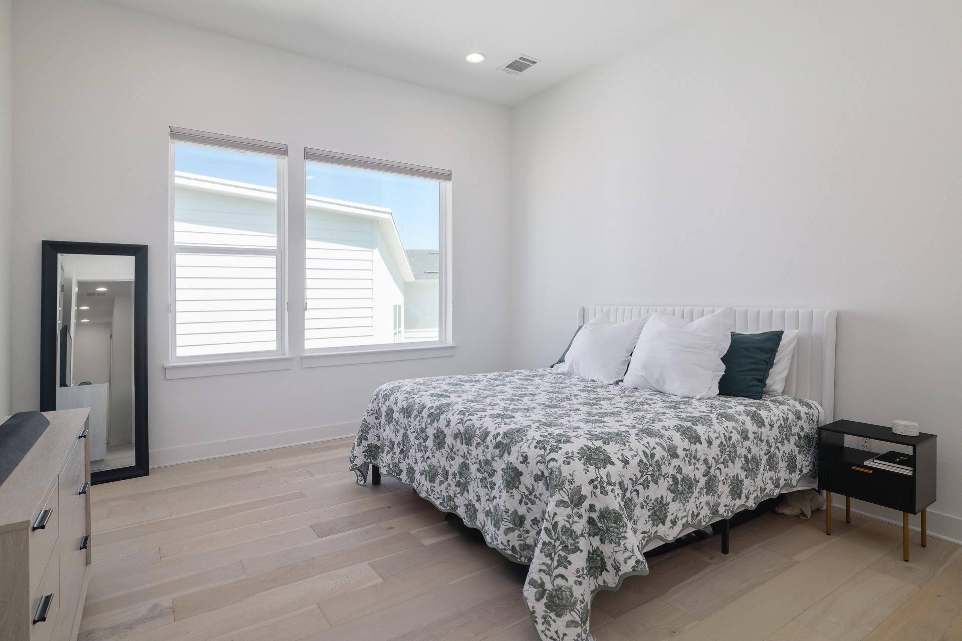 2715 Estonia Path Austin, TX 78741 - Photo 15 of 25