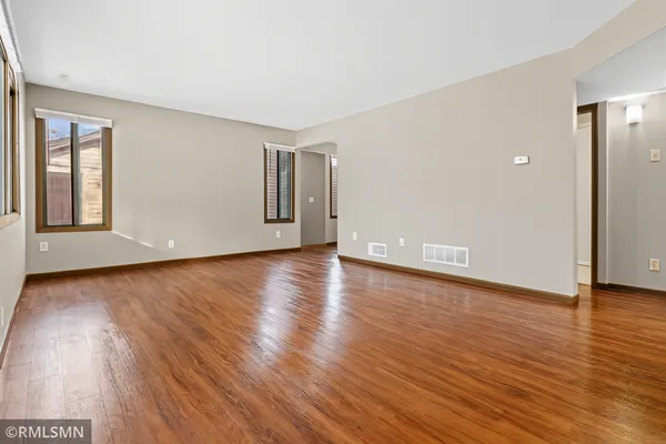 $245,000 | 2451 Wimbledon Bay, Woodbury, MN 55125