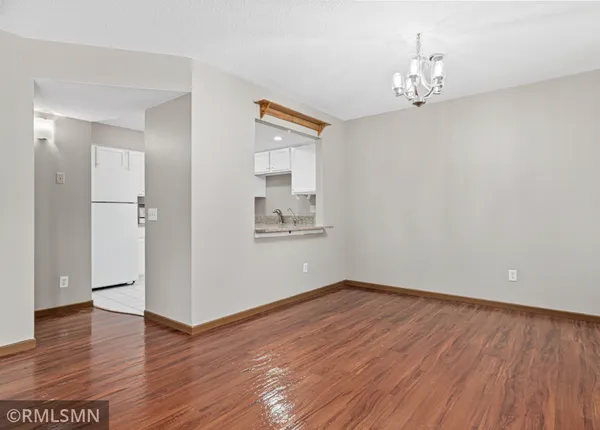 $245,000 | 2451 Wimbledon Bay, Woodbury, MN 55125