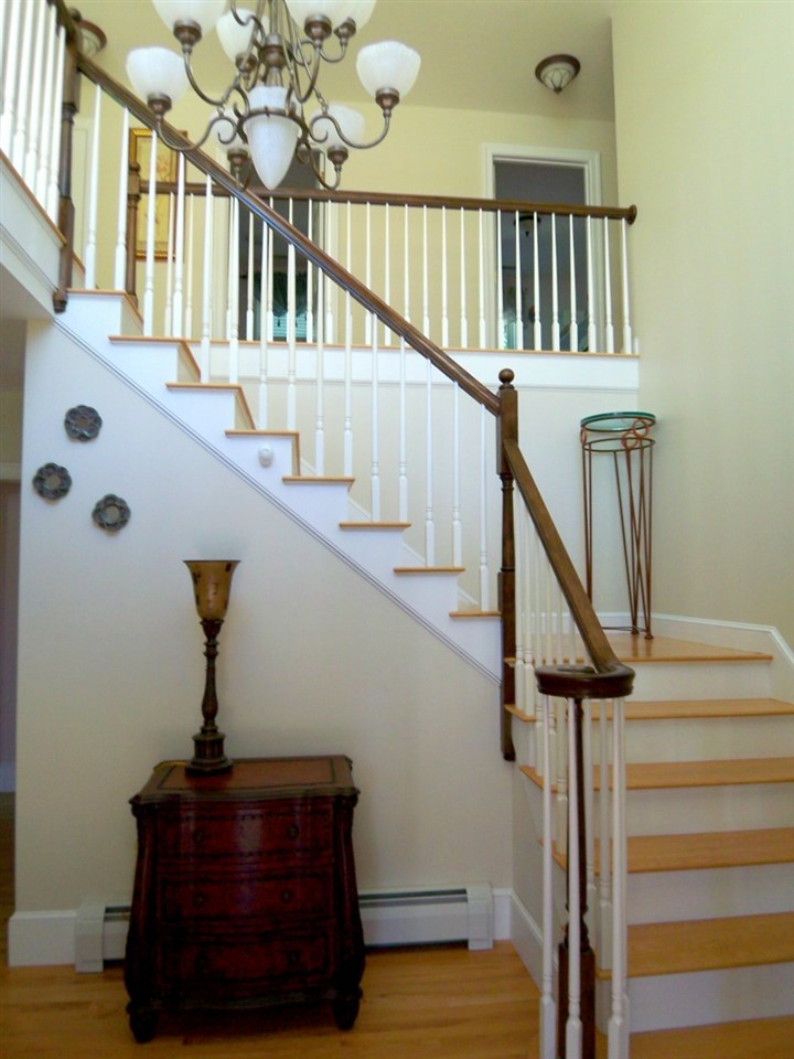 8 Windmill Lane Atkinson, NH 03811 - Photo 2 of 32 Gallery Image 2
