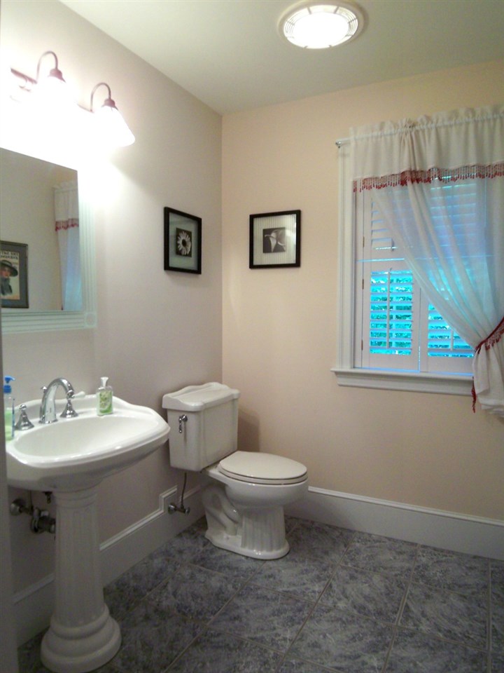 8 Windmill Lane Atkinson, NH 03811 - Photo 12 of 32 Gallery Image 12