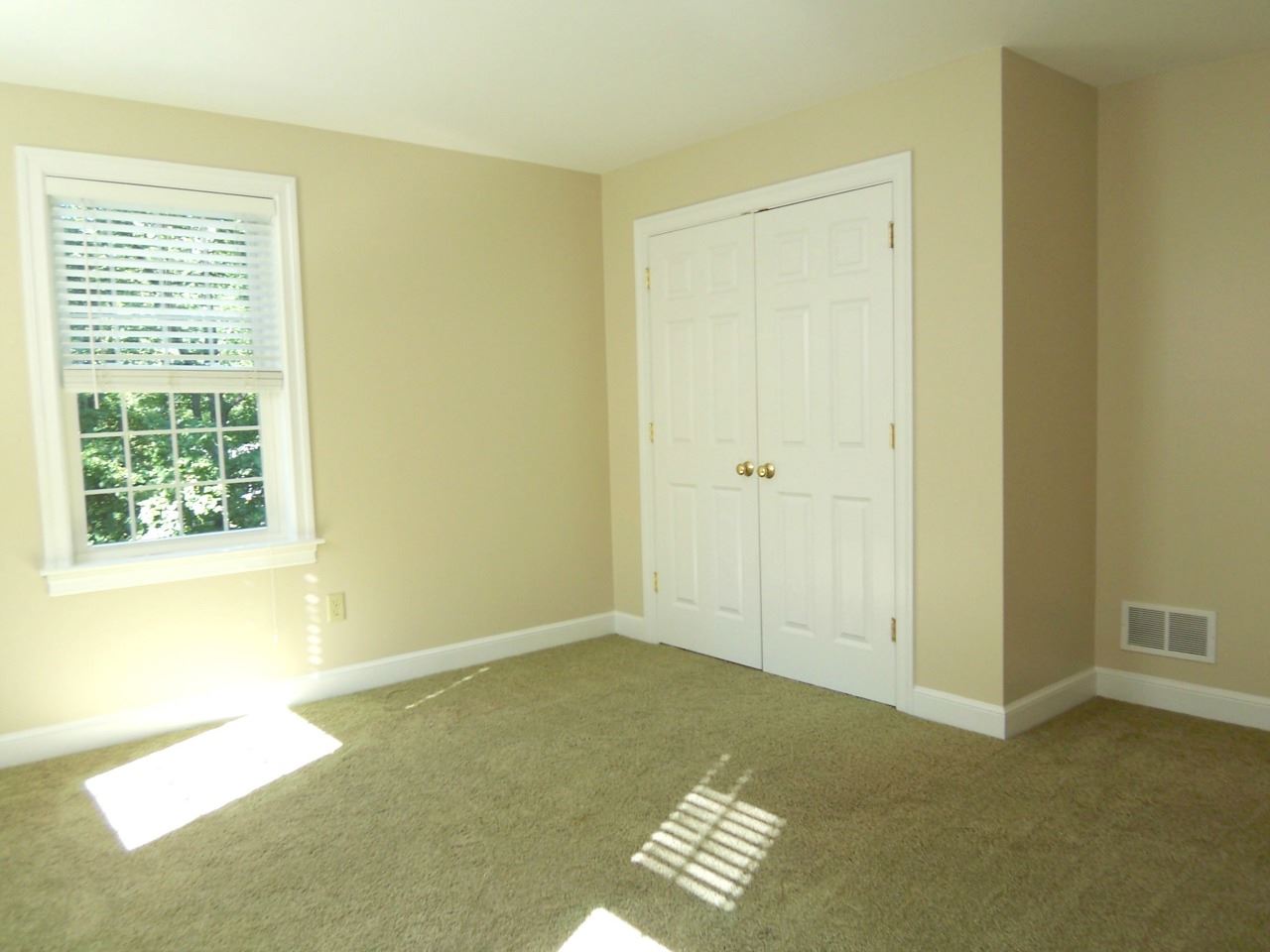 8 Windmill Lane Atkinson, NH 03811 - Photo 20 of 32 Gallery Image 20