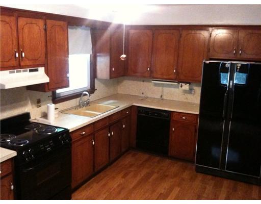 20 Vose Street Woonsocket, RI 02895 - Photo 4 of 7 Kitchen.