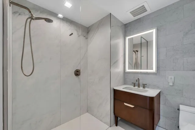 $1,109,000 | 320 Adolphus Avenue, Unit 1009, Cliffside Park, NJ 07010