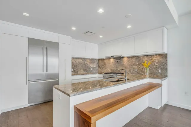 $1,109,000 | 320 Adolphus Avenue, Unit 1009, Cliffside Park, NJ 07010