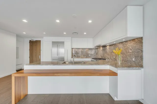 $1,109,000 | 320 Adolphus Avenue, Unit 1009, Cliffside Park, NJ 07010