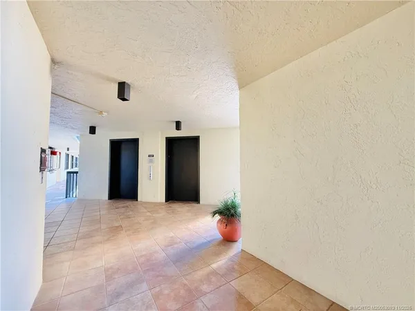 $5,500 | 9500 South Ocean Drive, Unit 905, Jensen Beach, FL 34957