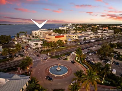 $1,195,000 | 41 Southwest Seminole Street, Unit 307, Stuart, FL 34994