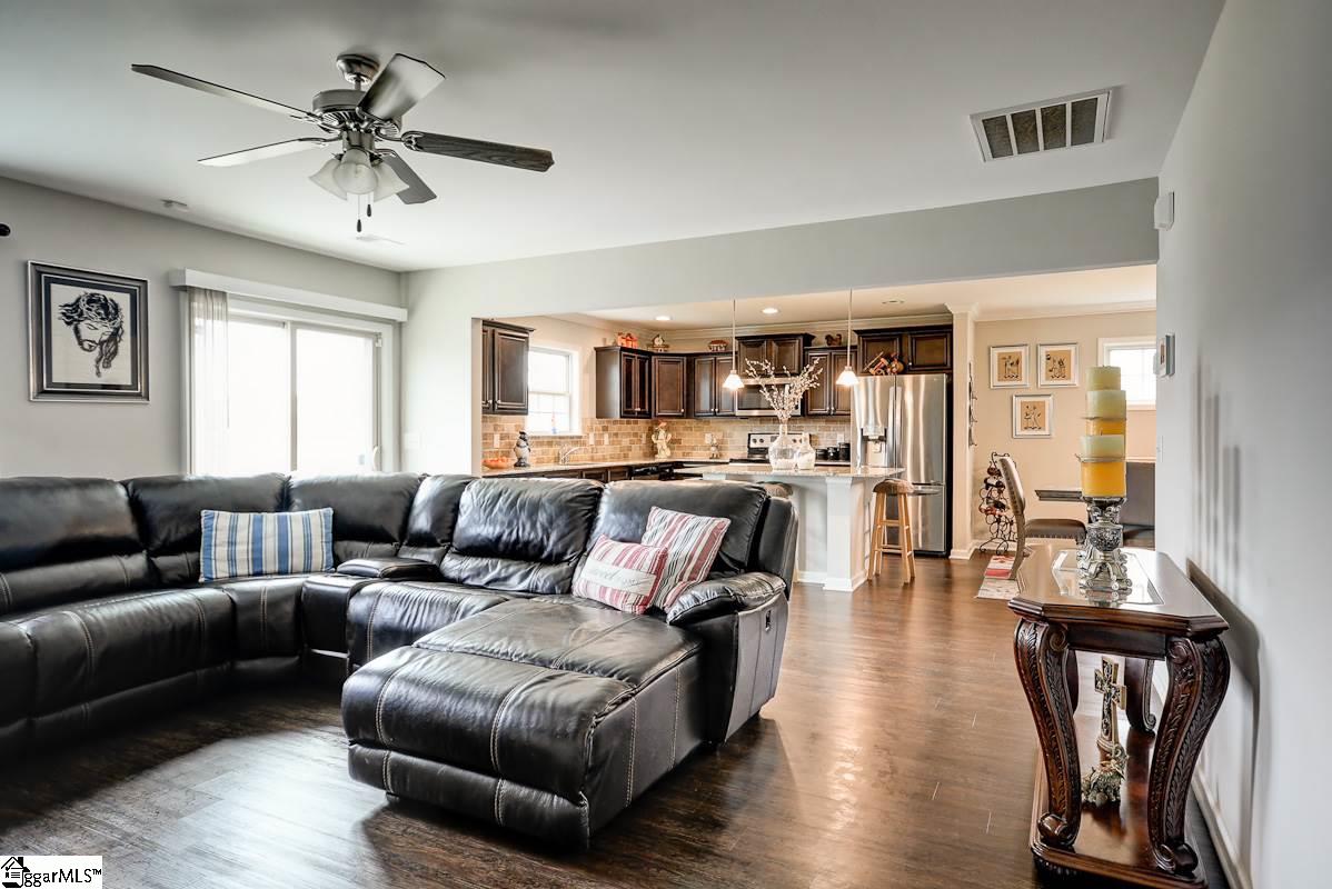 3 Snowy Court Fountain Inn, SC 29644 - Photo 10 of 34 Gallery Image 10
