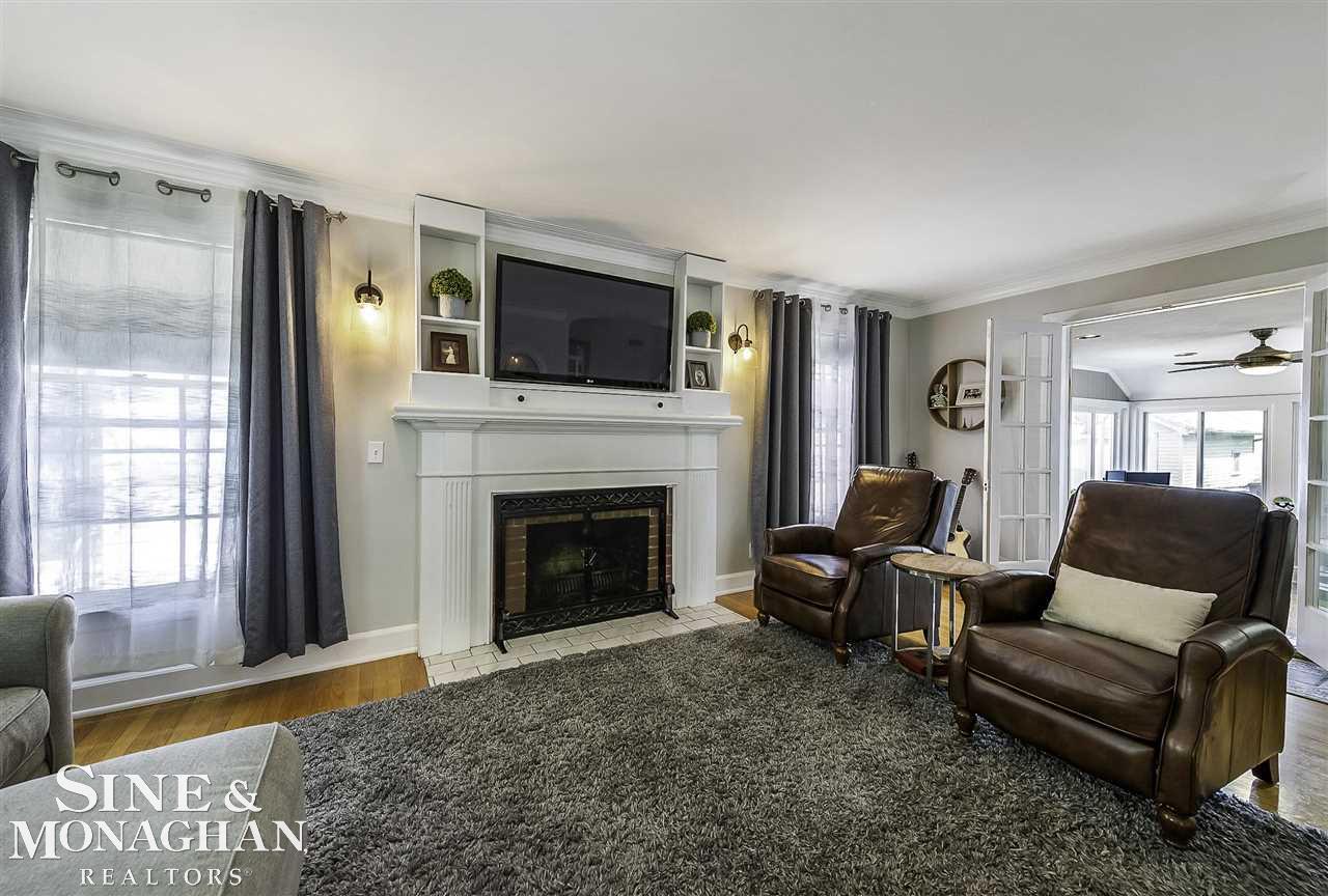 468 Fisher Road Grosse Pointe Farms, MI 48230 - Photo 5 of 36