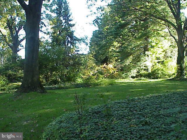 1519 Ridge Road Lancaster, PA 17603 - Photo 2 of 3 Gallery Image 2