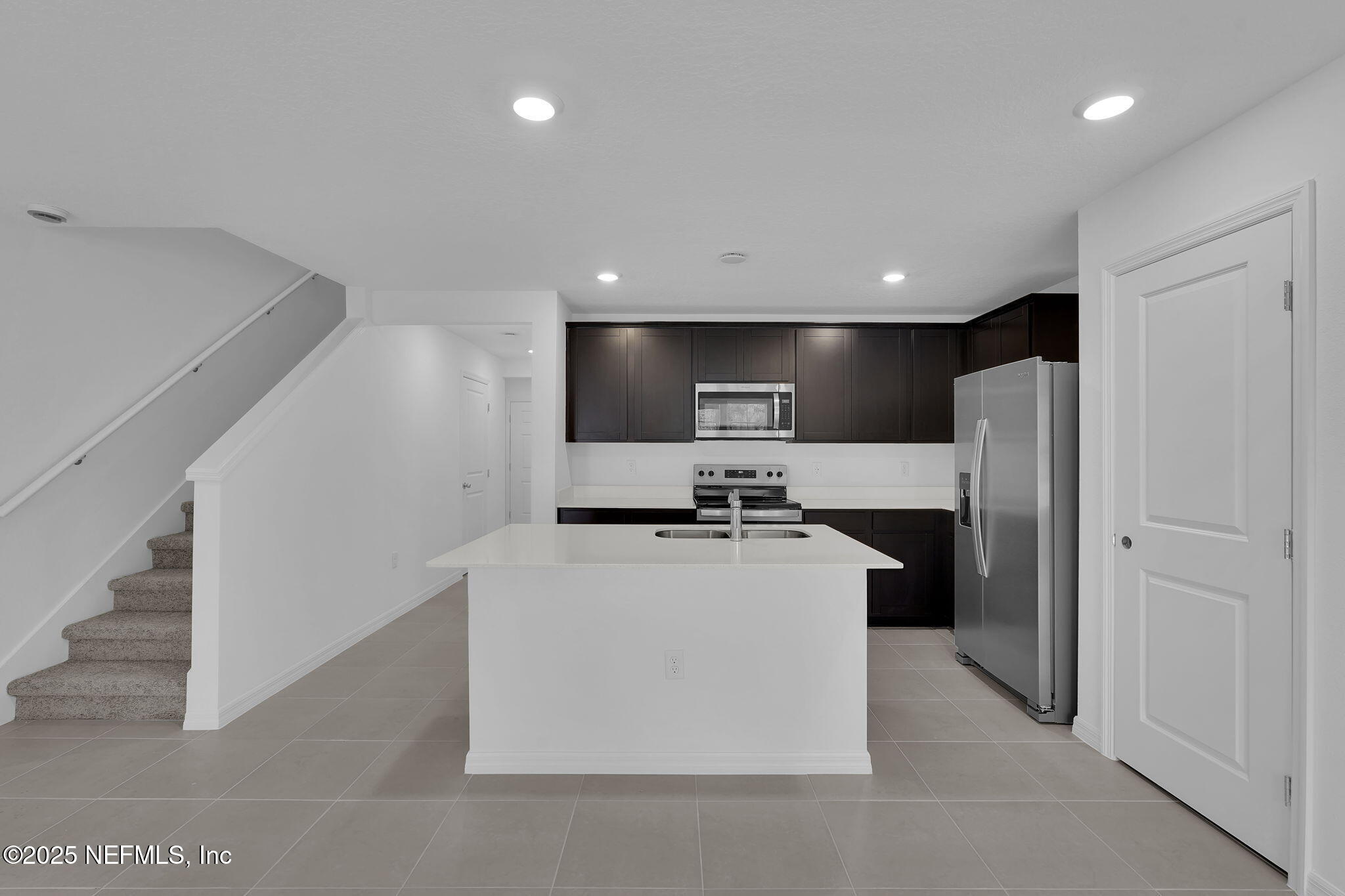 1916 Normandy Pines Lane Jacksonville, FL 32221 - Photo 6 of 21 Landmark Kitchen