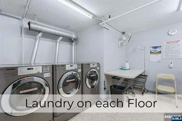 a view of that has washer and dryer