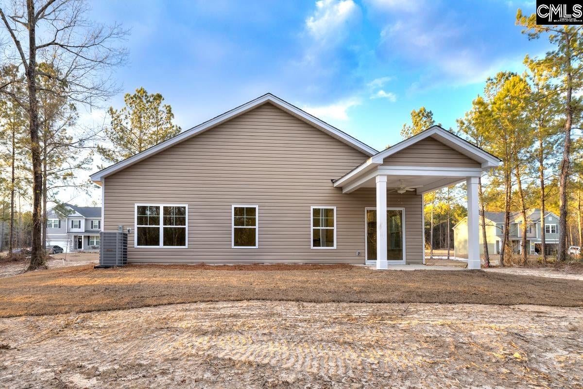 161 Raglins Way Lugoff, SC 29078 - Photo 8 of 36 Gallery Image 8