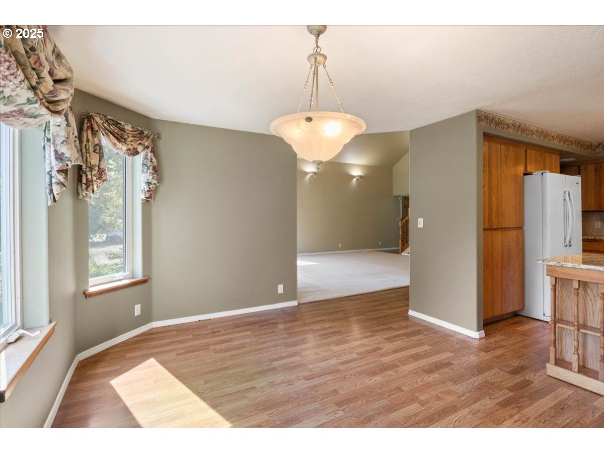 41715 Miles Lane Lebanon, OR 97355 - Photo 20 of 48