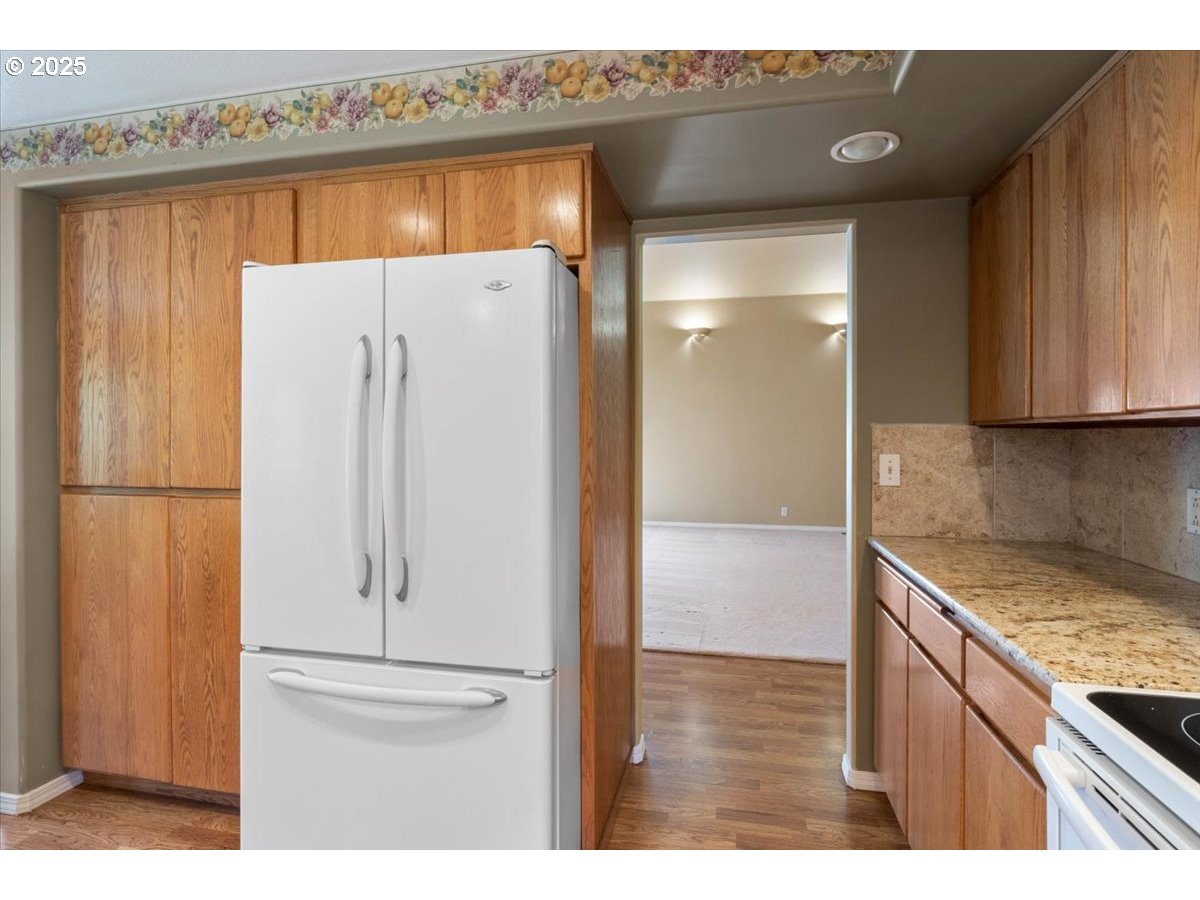 41715 Miles Lane Lebanon, OR 97355 - Photo 24 of 48