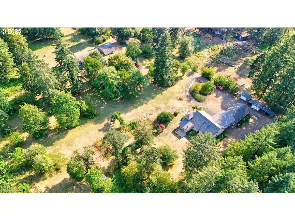 41715 Miles Lane Lebanon, OR 97355 - Photo 6 of 48