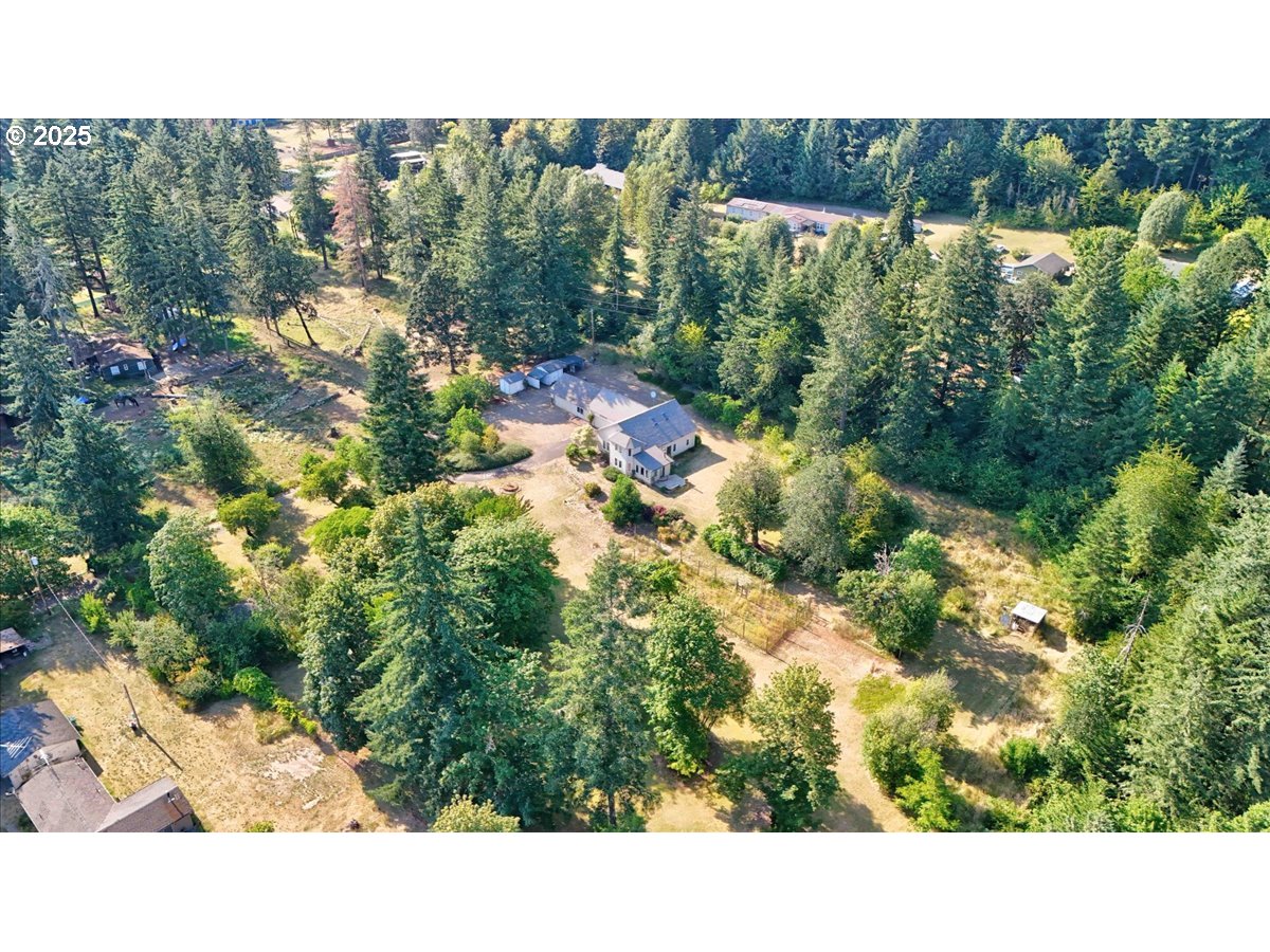 41715 Miles Lane Lebanon, OR 97355 - Photo 7 of 48