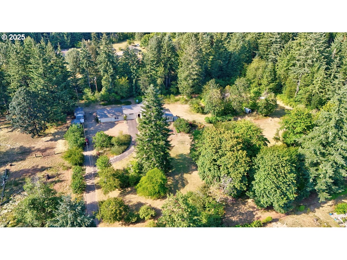 41715 Miles Lane Lebanon, OR 97355 - Photo 8 of 48