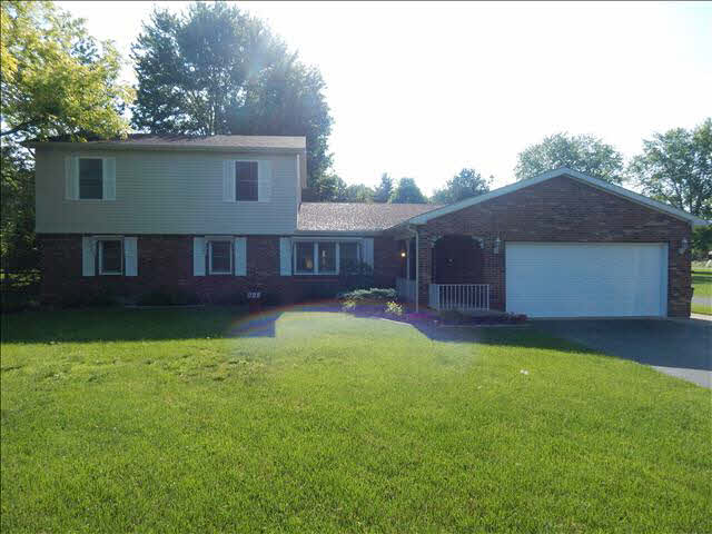 8850 Douglas Road Temperance, MI 48182 - Photo 1 of 17 20396136.JPG