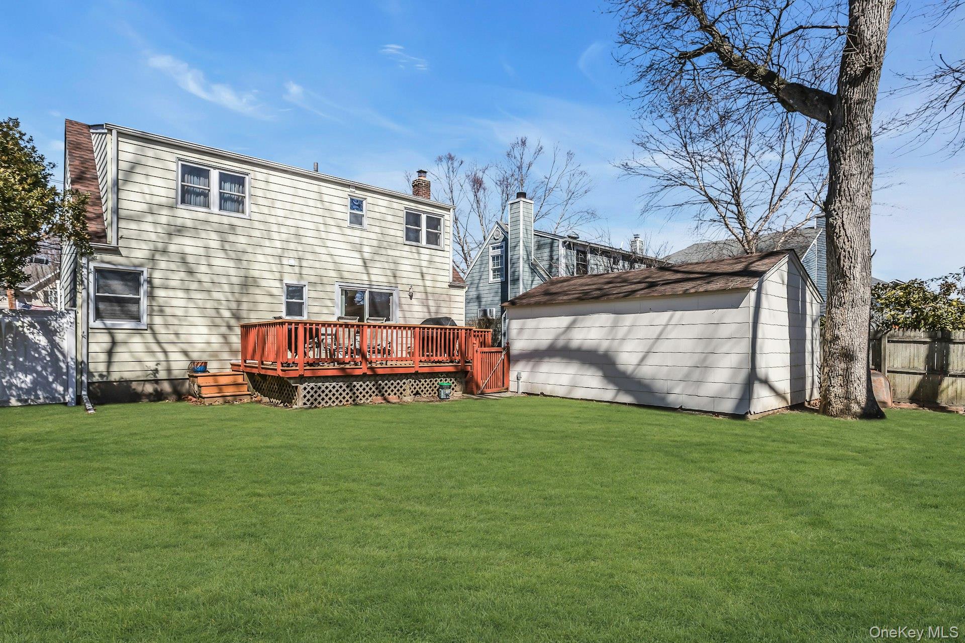 1844 Old Mill Road Merrick, NY 11566 - Photo 23 of 25