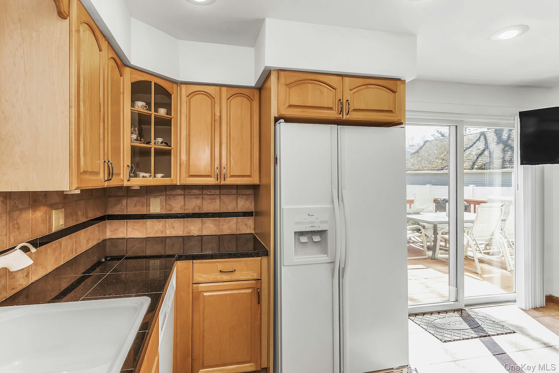 1844 Old Mill Road Merrick, NY 11566 - Photo 9 of 25